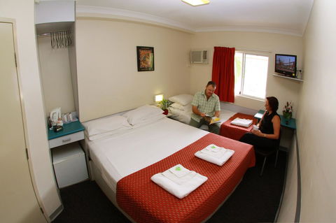 Value Inn - Accommodation Gladstone 8