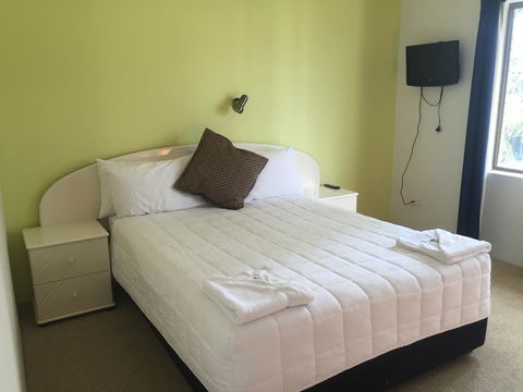 Golden Sands Motor Inn - Accommodation Gladstone 2