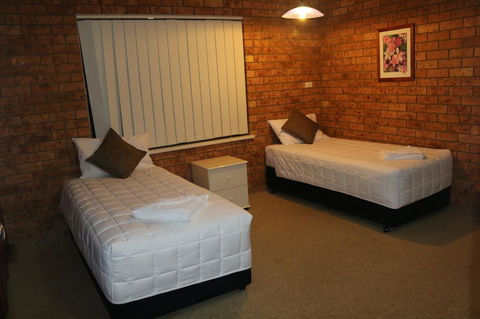 Golden Sands Motor Inn - Accommodation Gladstone 5