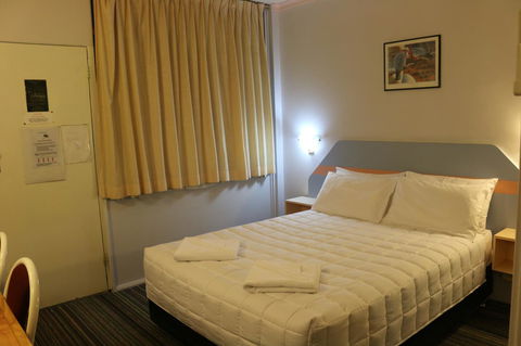 Golden Sands Motor Inn - Accommodation Gladstone 16