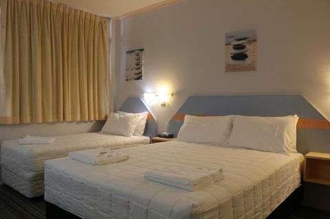 Golden Sands Motor Inn - Accommodation Gladstone 12