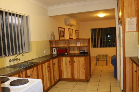 Golden Sands Motor Inn - Accommodation Gladstone 7