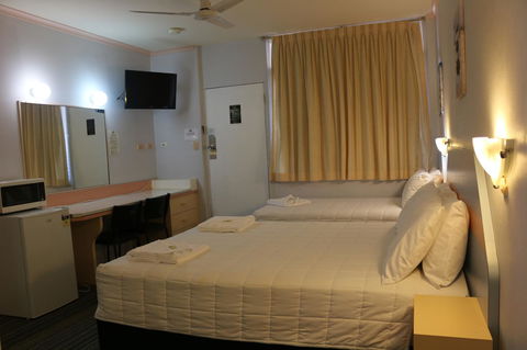Golden Sands Motor Inn - Accommodation Gladstone 25