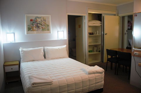 Golden Sands Motor Inn - Accommodation Gladstone 1
