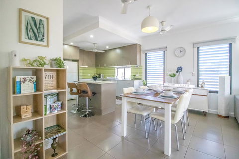 ZEN QUEST - The NOMADS PAD Near Nightcliff Markets & Sunset Foreshore - Accommodation Gladstone 12