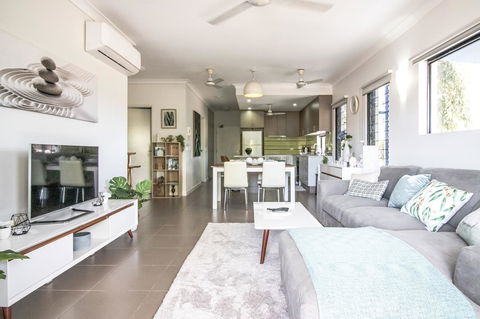 ZEN QUEST - The NOMADS PAD Near Nightcliff Markets & Sunset Foreshore - Accommodation Gladstone 1