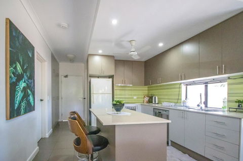 ZEN QUEST - The NOMADS PAD Near Nightcliff Markets & Sunset Foreshore - Accommodation Gladstone 27