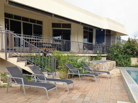 Arafura Blue - Accommodation Gladstone 25