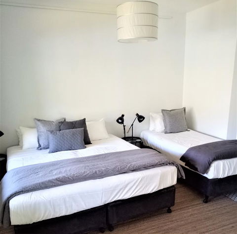 Arafura Blue - Accommodation Gladstone 12