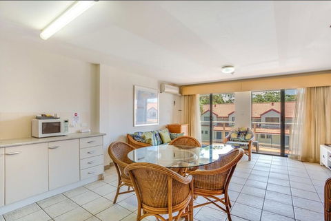 Nelson Bay Breeze - Accommodation Gladstone 24