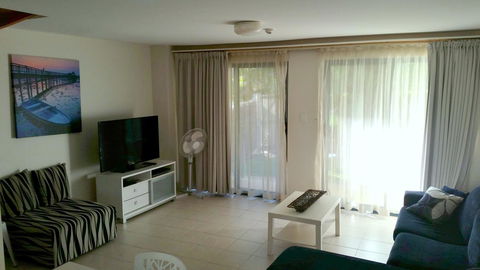 Nelson Bay Breeze - Accommodation Gladstone 7