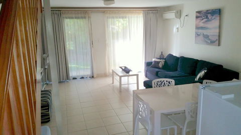 Nelson Bay Breeze - Accommodation Gladstone 6