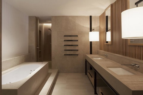 Hotel Realm - Accommodation Gladstone 19