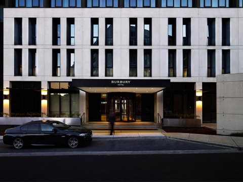 Burbury Hotel - Accommodation Gladstone 0