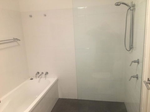 Lennox Holiday Apartments - Accommodation Gladstone 29