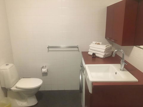 Lennox Holiday Apartments - Accommodation Gladstone 30