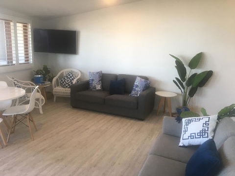 Lennox Holiday Apartments - Accommodation Gladstone 24