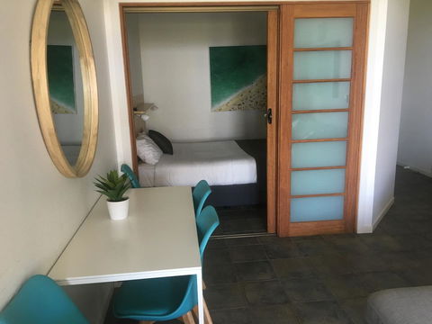 Lennox Holiday Apartments - Accommodation Gladstone 14