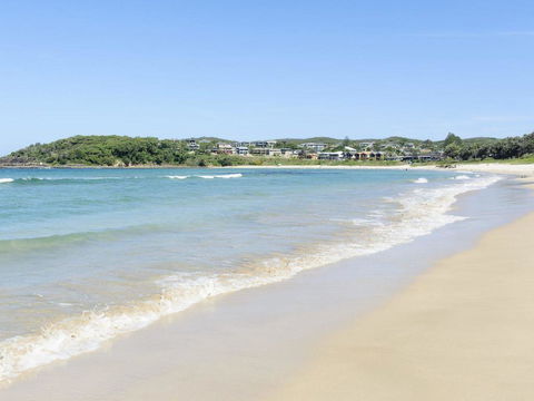 Bombora @ Fingal Bay - Accommodation Gladstone 3