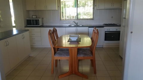 Bonaways - Accommodation Gladstone 2