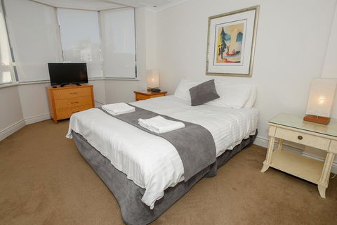 Bond 1603 - Accommodation Gladstone 2
