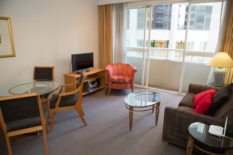 Bond 215 - Accommodation Gladstone 3