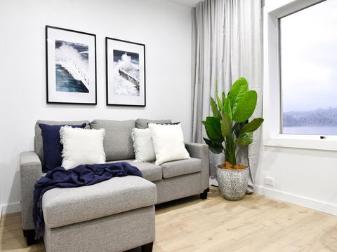 BONDI BEACH PAD-hosted By:L'Abode Accommodation - Accommodation Gladstone 0