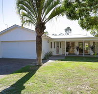 Bonito' 26 Bonito Street - pet friendly housewith aircon - Accommodation Gladstone