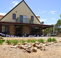 Boobook Manor - Accommodation Gladstone