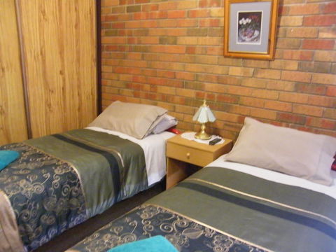 Boomers Guest House Hamilton - Accommodation Gladstone 2