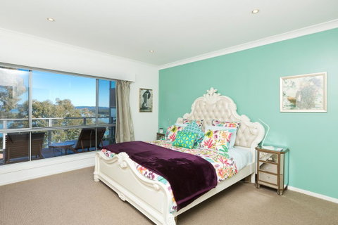 Booti Booti Lakehouse - Accommodation Gladstone 3