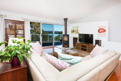 Booti Booti Lakehouse - Accommodation Gladstone 0