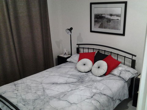 Bottlebrush B & B - Accommodation Gladstone 3