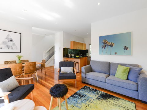 Boutique Stays - Brighton Abode - Accommodation Gladstone 3