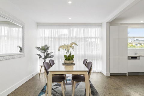 BOUTIQUE STAYS - Brighton By Sea - Accommodation Gladstone 3