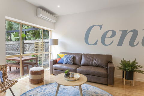 Boutique Stays - Central Park, South Melbourne Townhouse - Accommodation Gladstone 3