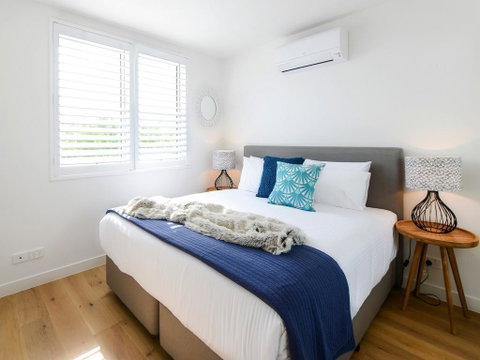Boutique Stays - Hampton Lookout - Accommodation Gladstone 0