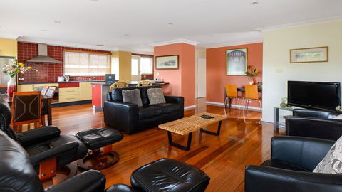 BOUTIQUE STAYS - Sandy Haven A - Accommodation Gladstone 0