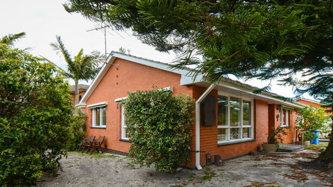 BOUTIQUE STAYS - Sandy Haven A - Accommodation Gladstone 1