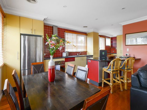 Boutique Stays - Sandy Haven C - Accommodation Gladstone 2