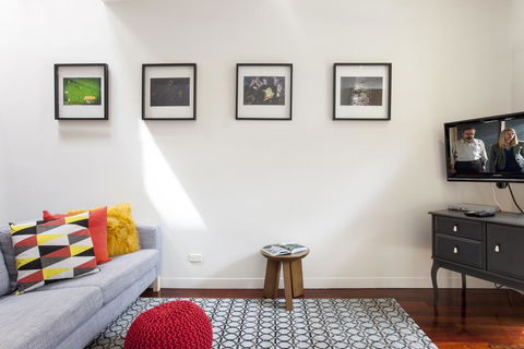 Boutique Stays - Somerset Terrace, Townhouse In Richmond - Accommodation Gladstone 3