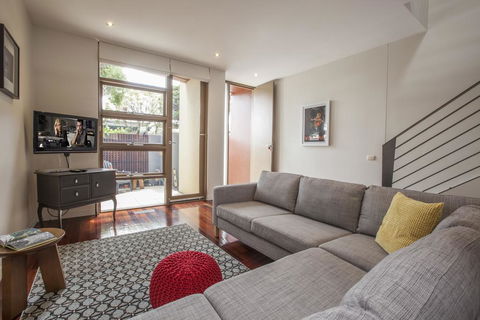 Boutique Stays - Somerset Terrace, Townhouse In Richmond - Accommodation Gladstone 1
