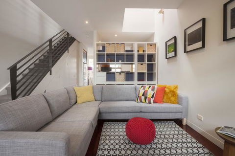 Boutique Stays - Somerset Terrace, Townhouse In Richmond - Accommodation Gladstone 0