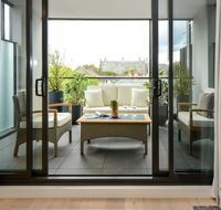 Boutique Stays - The Lincoln South Yarra Apartment - Accommodation Gladstone