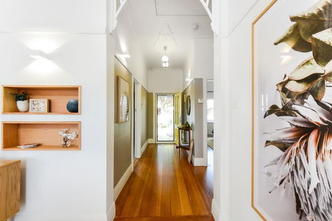 Boutique Stays - The Veronica - Accommodation Gladstone 2