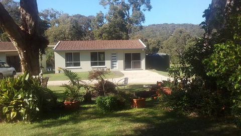 Brahminy Retreat - Accommodation Gladstone 0