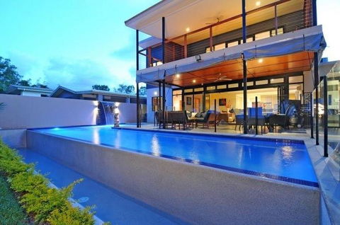 Bramston Beach - Luxury Holiday House - Accommodation Gladstone 0