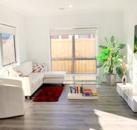 Brand New Home 10 mins to Beach Torquay Geelong Deakin Hospitals - Accommodation Gladstone