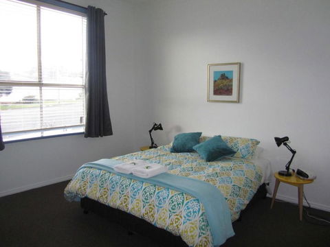 Breakaway Cottage - Accommodation Gladstone 2