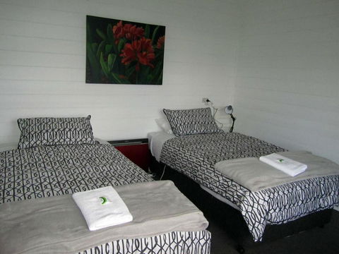 Breakaway Cottage - Accommodation Gladstone 0